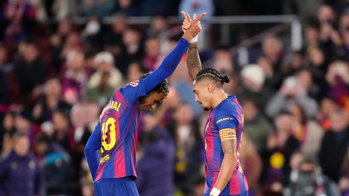 Barcelone vystrelil tri body Raphinha, víťazne aj Hancko. Valjent prekonal významný rekord