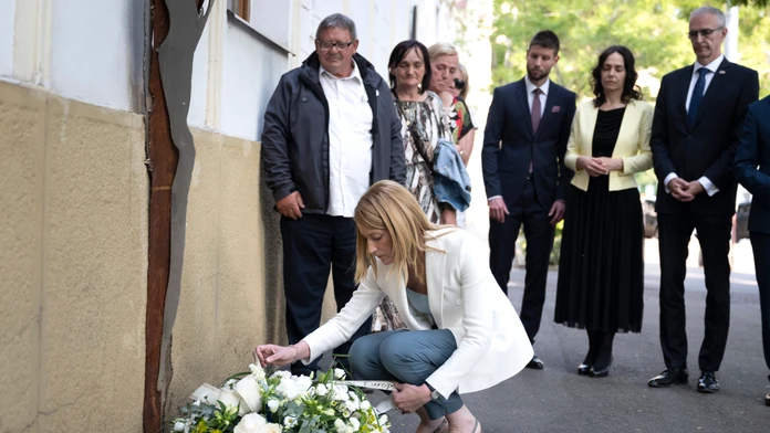 Predsedníčka Európskeho parlamentu Roberta Metsolová spolu s rodičmi Jána Kuciaka a Martiny Kušnírovej