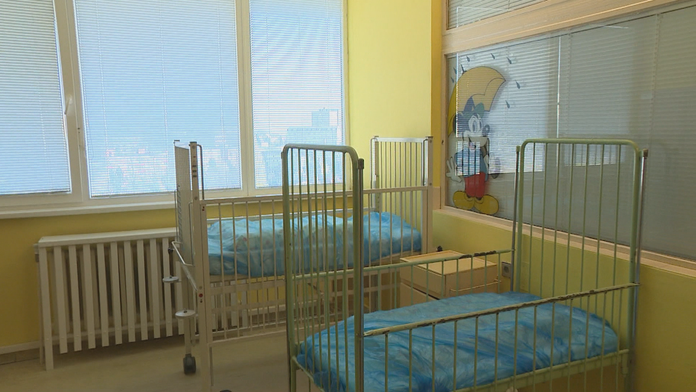 Pre nedostatok kapacít sú deti hospitalizované väčšinou bez rodičov. Skúsenosti nám opísala jedna z matiek