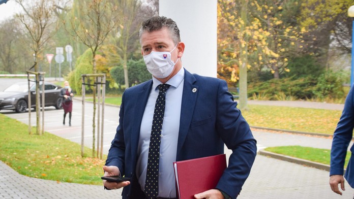 Robert Kaliňák pred vysielaním.