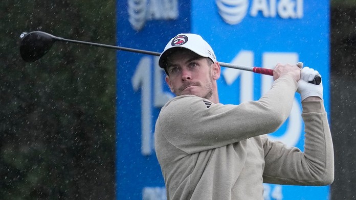 VIDEO: Mať toľko talentu v dvoch športoch nie je fér. Gareth Bale trafil golfovú jamku zo 180 metrov