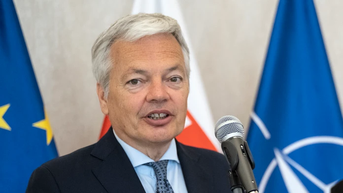 Bývalého eurokomisára Reyndersa v Belgicku obvinili z prania špinavých peňazí