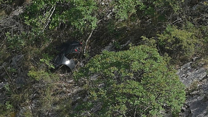 Chorvátski záchranári sa dostali k vraku vrtuľníka a našli tretiu obeť. Príčina tragédie je stále nejasná