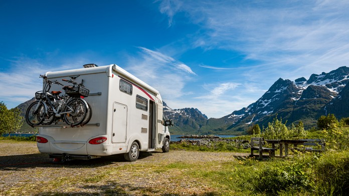 Karavaning zažíva boom. Ak plánujete prvé dobrodružstvo s ubytovaním na štyroch kolesách, tu je zopár rád