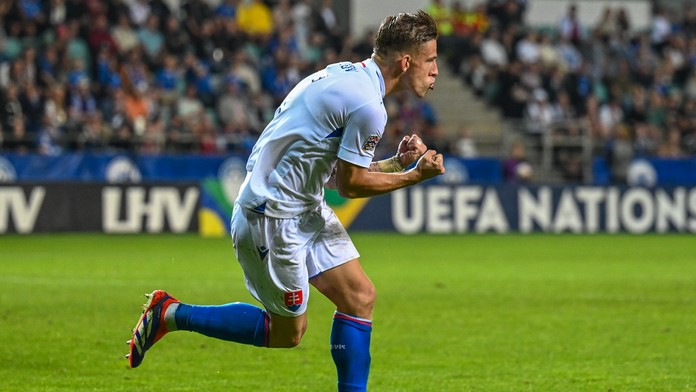 Suslov a jeho Verona s dôležitým triumfom v boji o záchranu. Duda sa zo zápasu vykartoval