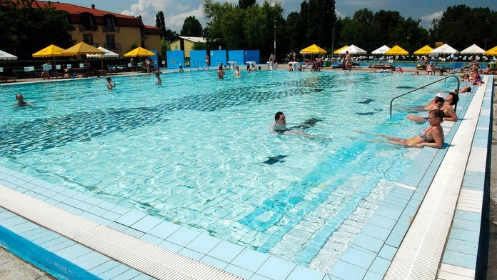 Termálne kúpalisko Vadaš (archívna snímka)