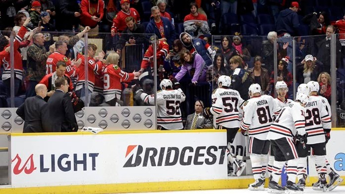 Hokejisti Chicaga pokračujú v spanilej víťaznej jazde.