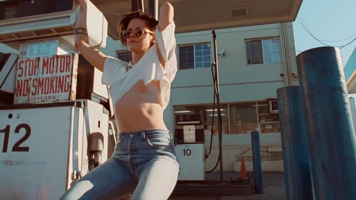 V novom klipe Rolling Stones hrá hviezda Twilightu. Pozrite si ten zvodný tanec