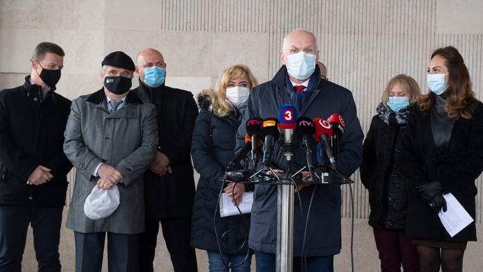 Desaťtisíce farmárov obsadili Červenú pevnosť v Naí Dillí.