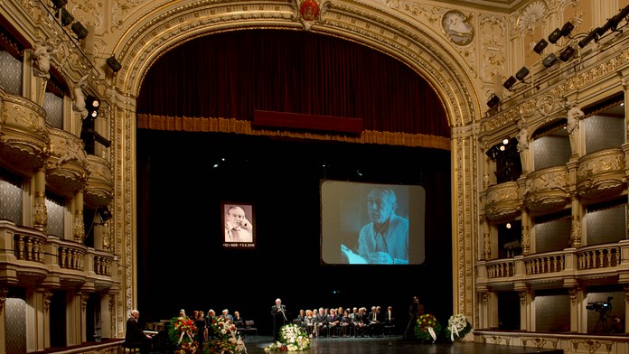 Posledná rozlúčka s Karolom Machatom.