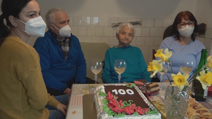 Vincencia Blaškovičová z Dežeríc má  dnes 100 rokov.