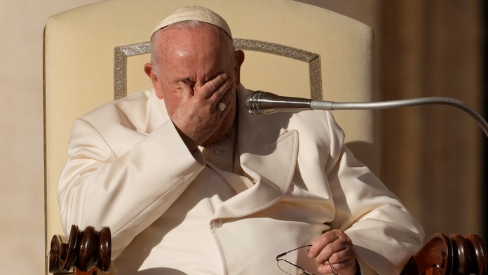 Smrť tuláka na Námestí svätého Petra zarmútila pápeža Františka