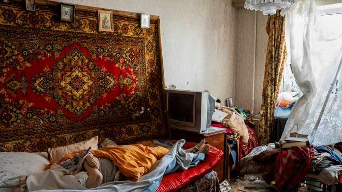 Smrť ho našla v posteli.