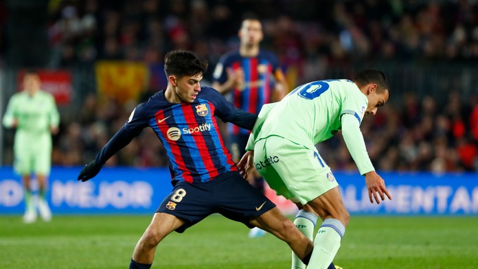 Villareal kopal v nadstavenom čase dve penalty. Real sa vytrápil v Baskicku, Barcelona doma