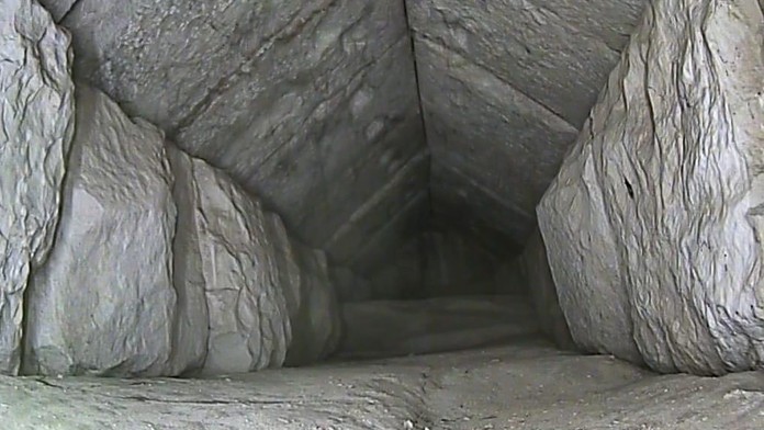 VIDEO: Vedci predstavili objav skrytej komory vo vnútri Veľkej pyramídy v Gíze