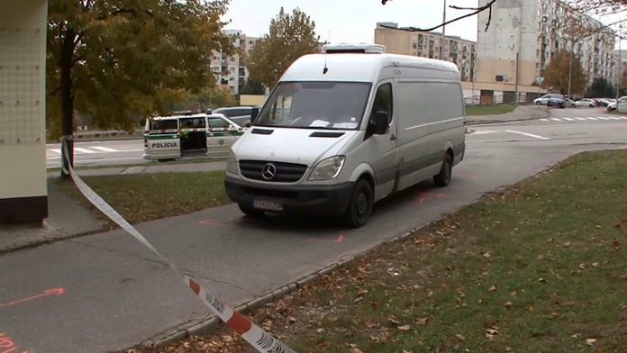 Dodávka, ktorá zrazila muža 