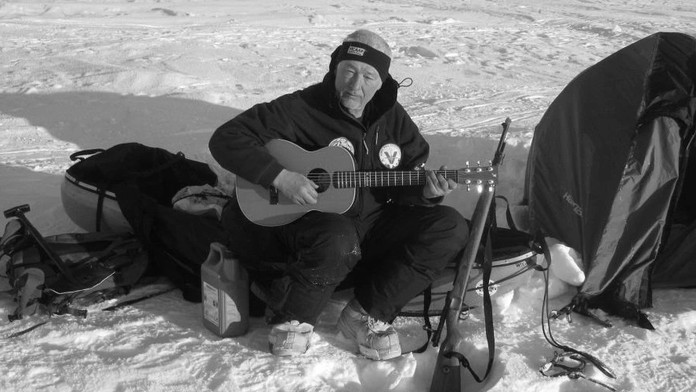 Hľadali ho niekoľko dní. Na nórskom súostroví zahynul známy polárnik Miroslav Jakeš (†75)