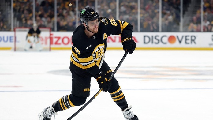 Boston odvrátil koniec sezóny, rozhodla česká hviezda. Minnesota si vezie domov veľkú výhodu