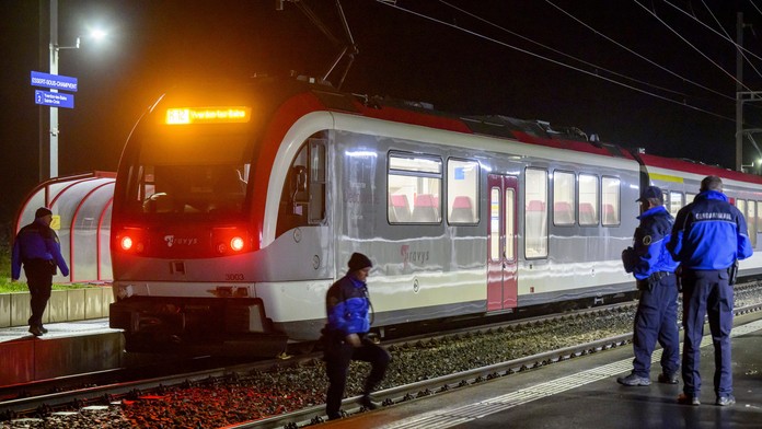 Rukojemnícka dráma vo vlaku vo Švajčiarsku.