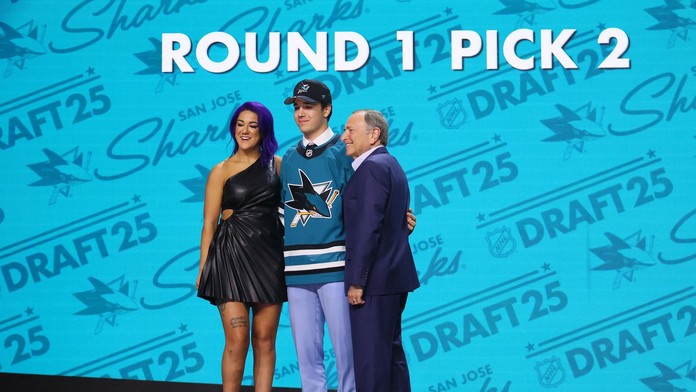 San Jose sa dohodlo na zmluve so svojou prvou voľbou na drafte. Michael Misa ohúril člena vedenia klubu