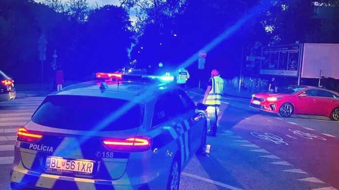 Polícia