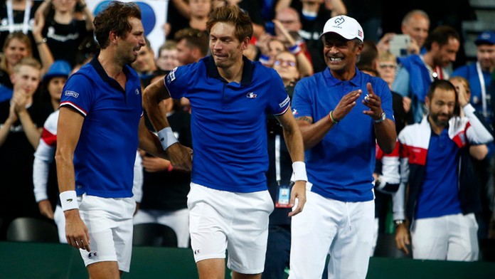 Francúzski reprezentanti: Nicolas Mahut, Julien Benneteau a kapitán Yannick Noah.