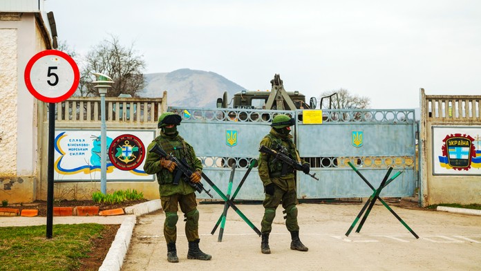 Vodka i klobásy ako prejav vďaky boli napustené arzénom. Dievčatá z Krymu mali otráviť ruských vojakov