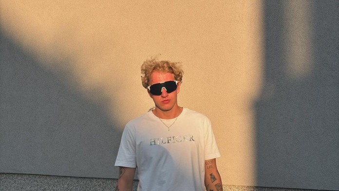 Kariéru mu zničili návykové látky. Syn známeho futbalistu neunikol nástrahám veľkomesta