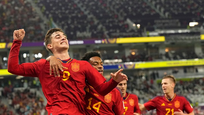 Aj bez Ramosa či Thiaga sa to dá. Podceňovaný výber využil lapsus Nemecka a pohodlne vedie E-skupinu