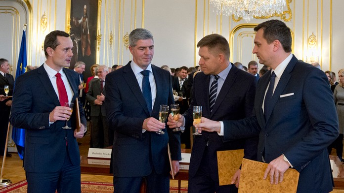 Lídri politických strán.