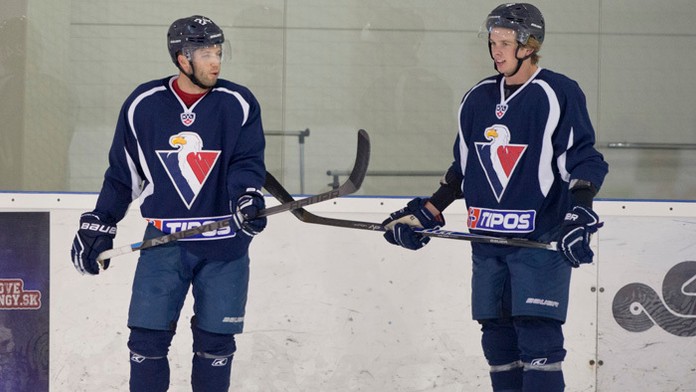 Slovinské posily HC Slovan - Rok Tičar (vľavo) a Žiga Jeglič.