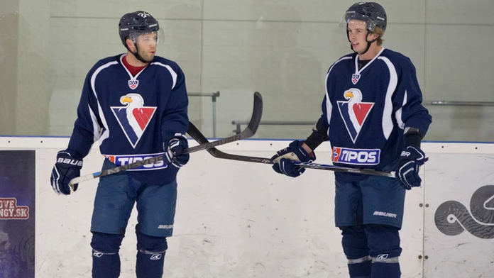 Slovinské posily HC Slovan - Rok Tičar (vľavo) a Žiga Jeglič.