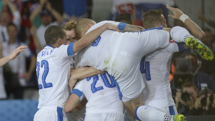 Slováci oslavujú druhý gól proti Rusku.