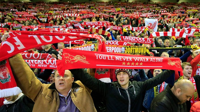 Fanúšikovia Liverpoolu.