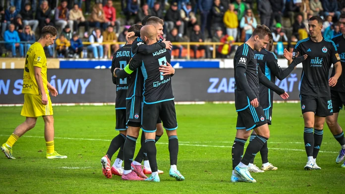Futbalisti Slovana sa tešia z gólu
