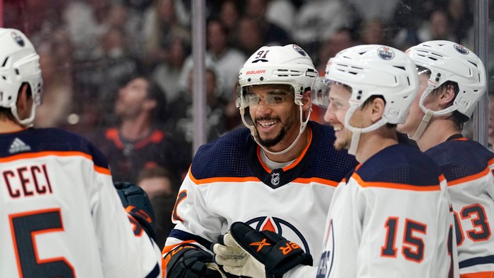 Radosť Edmontonu po góle Evandera Kanea.