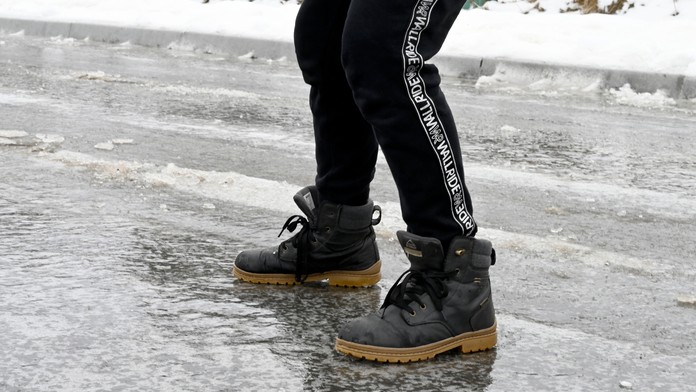 Slovensko bude tri dni na ľade. Poľadovica nás poriadne potrápi až do Vianoc