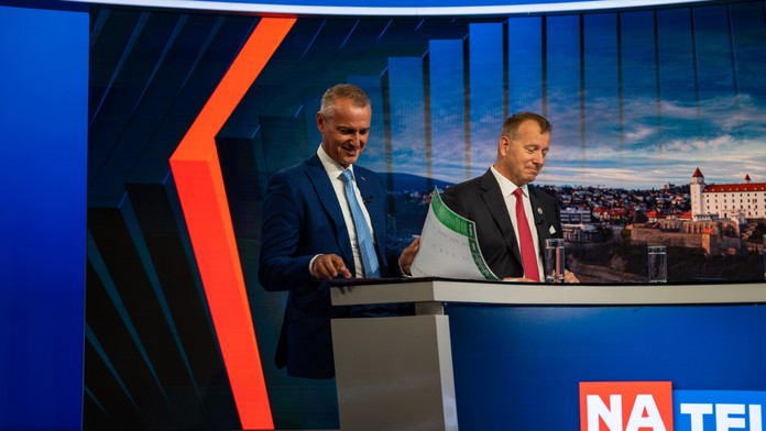 Boris Kollár sľuboval pred voľbami 25-tisíc nájomných bytov ročne. V relácii Na telo čísla poopravil