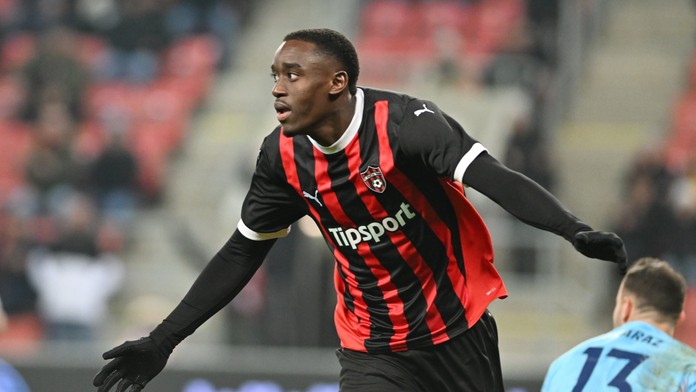 Idjessi Metsoko sa teší z gólu