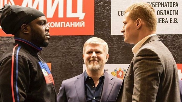 Bermane Stiverne a Alexander Povetkin na tlačovej besede pred vzájomným súbojom.