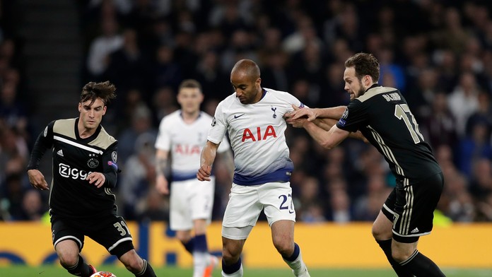 ž zachránil tínedžerku pred rútiacim sa vlakom