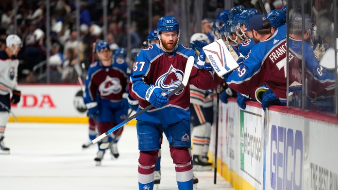 Hokejista Colorada Avalanche J.T. Compher