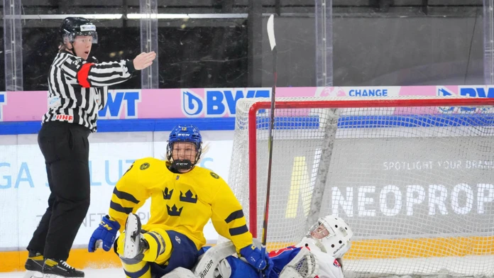 MS žien U18: Slovenky dlho siahali na veľké prekvapenie. Favorit ich pokoril až v tretej tretine