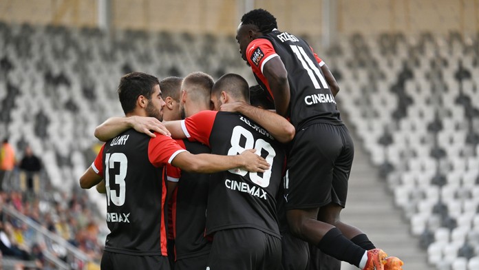 Nováčik kuje taktiku na trápiaci sa Trenčín, Spartak túži po prvej domácej výhre. Voyo prináša 8. kolo Niké ligy