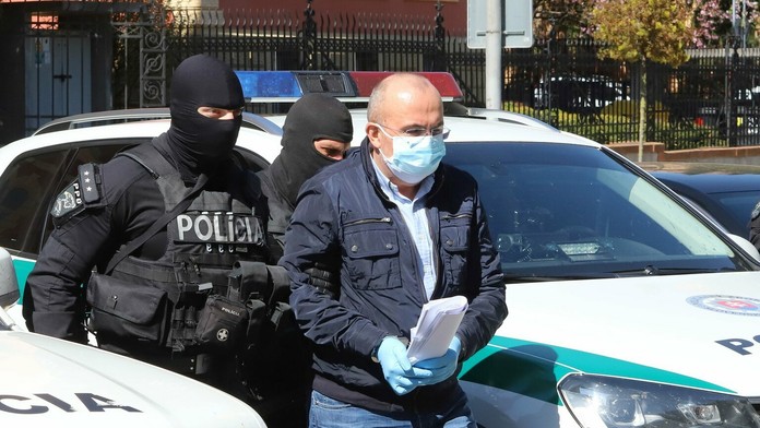 Kajetán Kičura prichádza na súd.