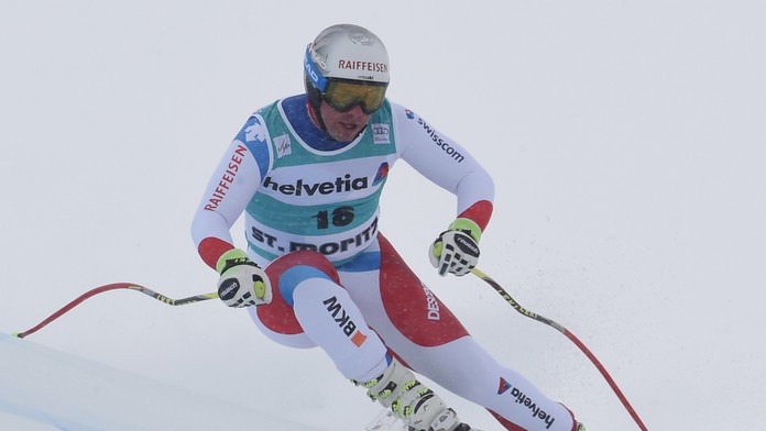 Beat Feuz počas finálového zjazdu Svetového pohára v St. Moritzi