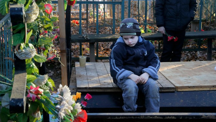 Prvé obete nehody dnes pochovali