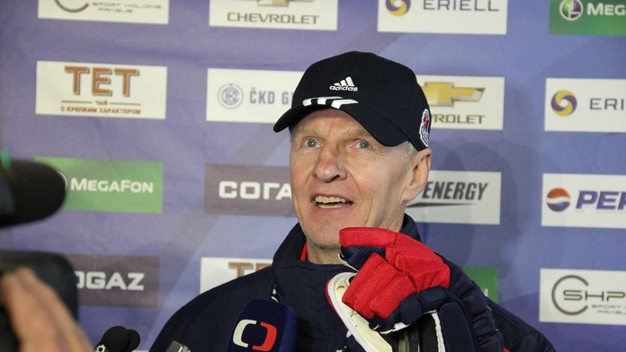 Českú reprezentáciu povedie fínsky odborník Kari Jalonen. Jedným z asistentov bude Martin Erat