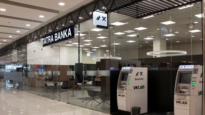 Tri slovenské banky plánujú v nedeľu odstávku, viaceré služby budú nedostupné