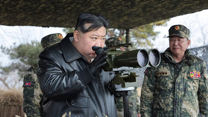 Na snímke líder KĽDR Kim Čong-un.